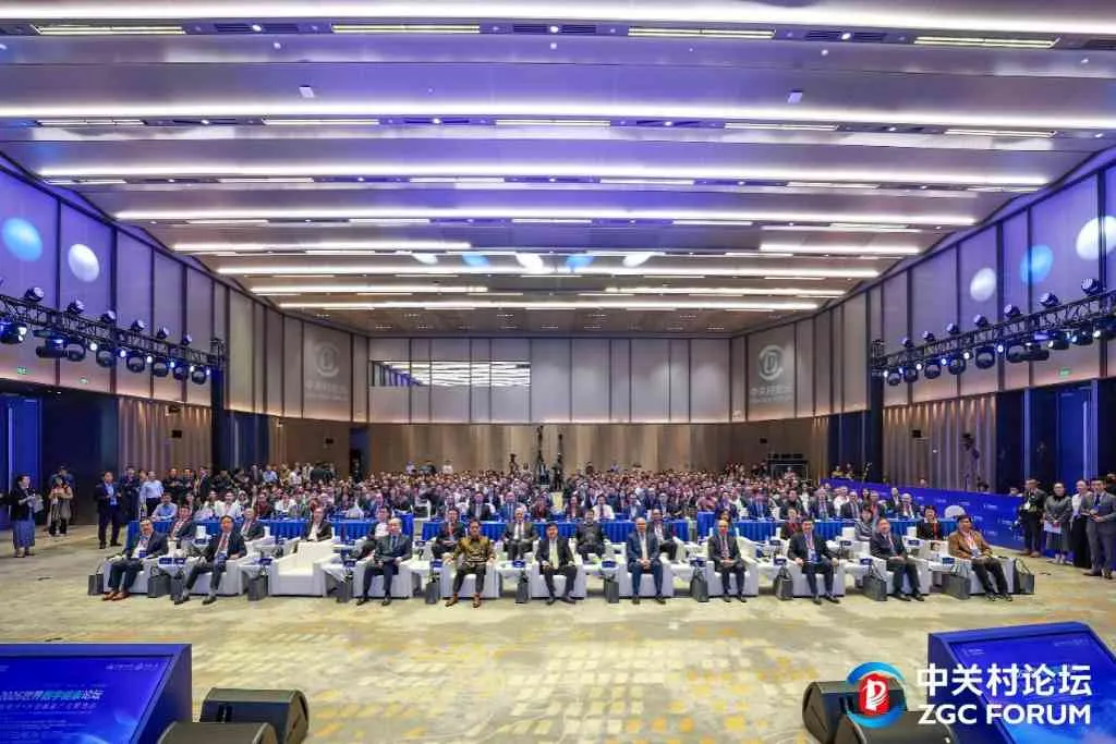 东软医疗×清华长庚：空间智能一体化影像系统全球首发